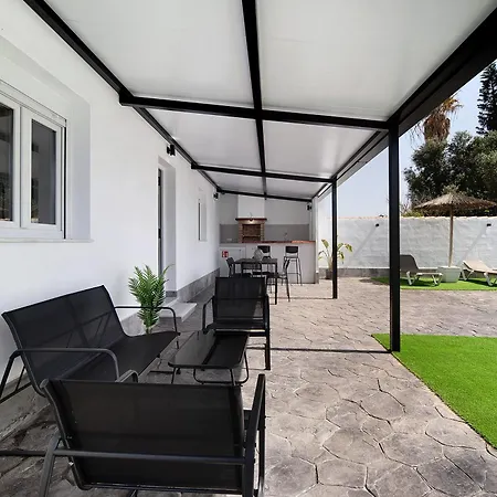 Holiday home Dafer Piscina Privada *