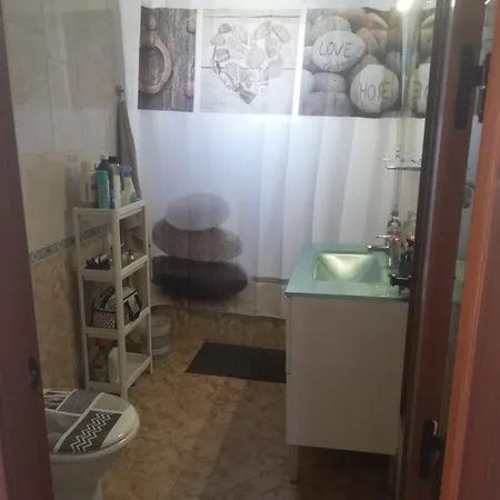 Mucho Arte Muy Cerca Del Mar Con Piscina Privada Сasa de vacaciones *