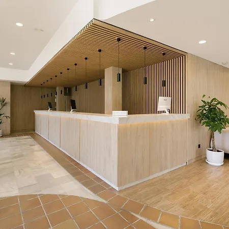 索尔桑克蒂佩特里公寓式酒店 公寓式酒店 奇克拉纳－德拉弗龙特拉