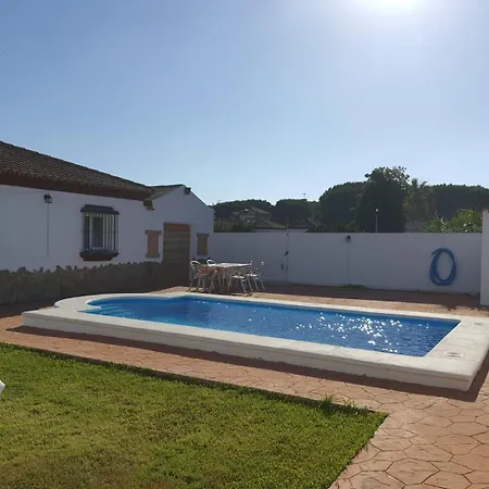 Mucho Arte Muy Cerca Del Mar Con Piscina Privada Сasa de vacaciones *