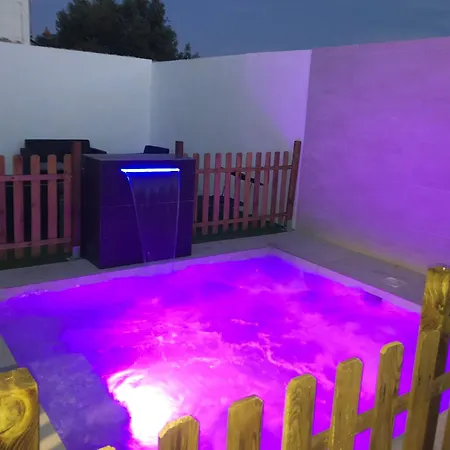 Vivienda Con Piscina Jacuzzi Apartment *