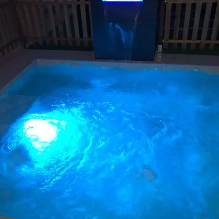 Vivienda Con Piscina Jacuzzi Apartment