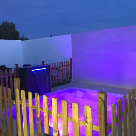 Vivienda Con Piscina Jacuzzi