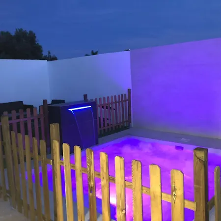 Vivienda Con Piscina Jacuzzi