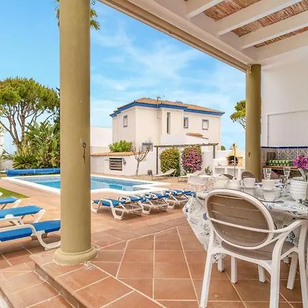 Holiday home Amazing In