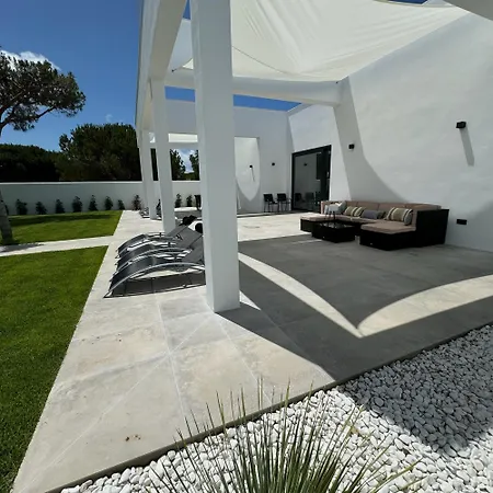 Poniente House