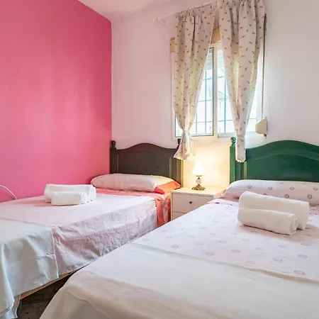 In Chiclana De La Fronter With Kitchen Holiday home