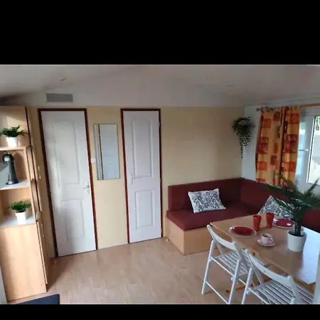 Holiday home Precioso Con Bungalow, Piscina Y Aacc Chiclana de la Frontera