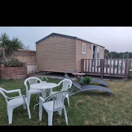 Holiday home Precioso Con Bungalow, Piscina Y Aacc Chiclana de la Frontera
