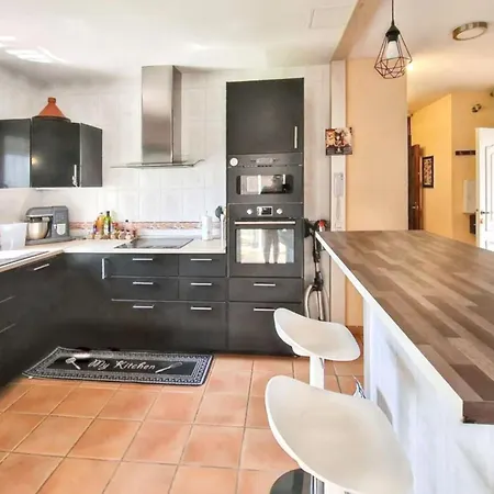 Soleada: Chiclana Retreat With Private Pool Villa