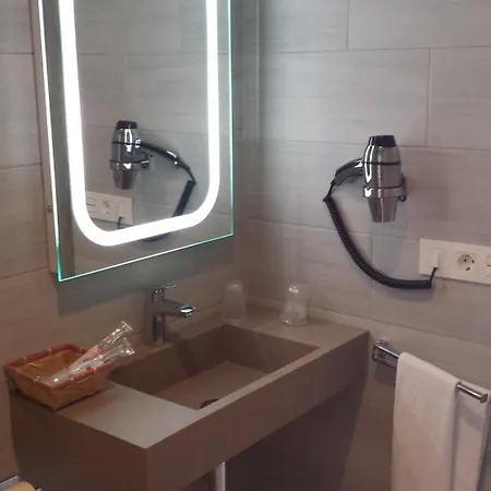 Noli Guest house