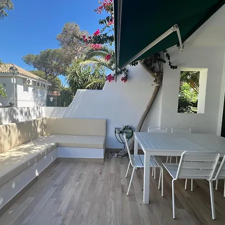La Buganvilla *