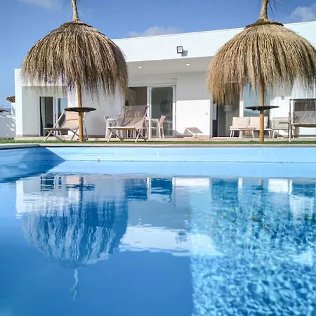 Sanctipetri 10 Pax Villa