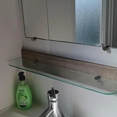 Recinto Con Casa Prefabricada En Chiclana Semesterbostad