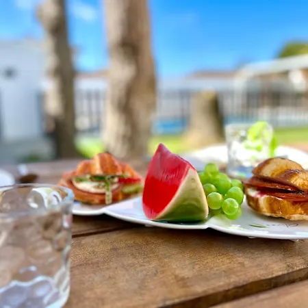 Holiday home Gatu Serena Piscina Privada Mayores De 25 Anos Y Familias