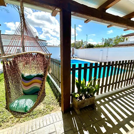 Gatu Serena Piscina Privada Mayores De 25 Anos Y Familias Holiday home *