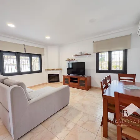Canuela Holiday home *