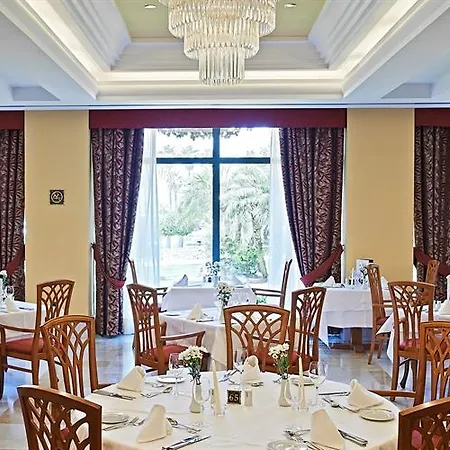 Hipotels Barrosa Palace & 5*