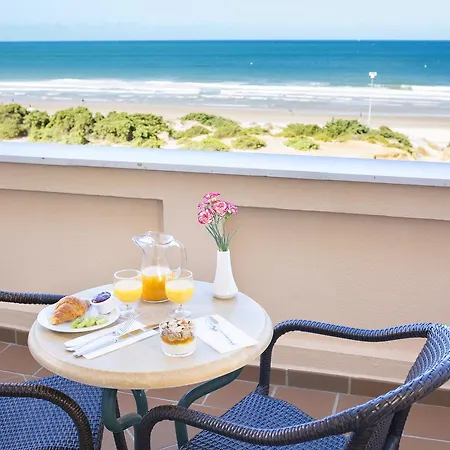 Отель Hipotels Playa La Barrosa - Adults Only