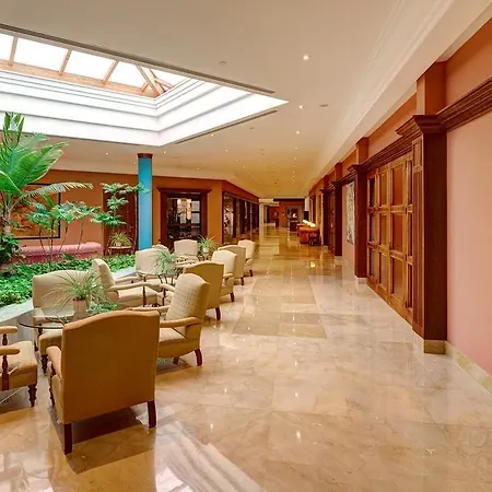 Hipotels Barrosa Palace & Hotel