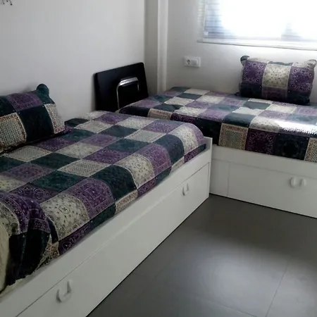With 4 Bedrooms In Chiclana De La Frontera, With Private Pool A Apartment *