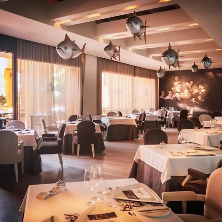 Royal Hideaway Sancti Petri צ'יקלנה דה לה פרונטרה