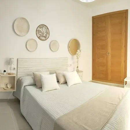 Relax Chiclana-aparcamiento Privado-tv Cable-wifiplus-aire Acond-incluido