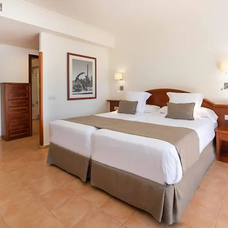Szálloda Valentin Sancti Petri 4*
