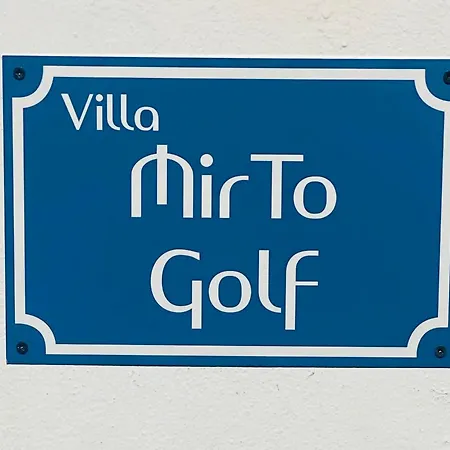 Semesterbostad Mirto Golf